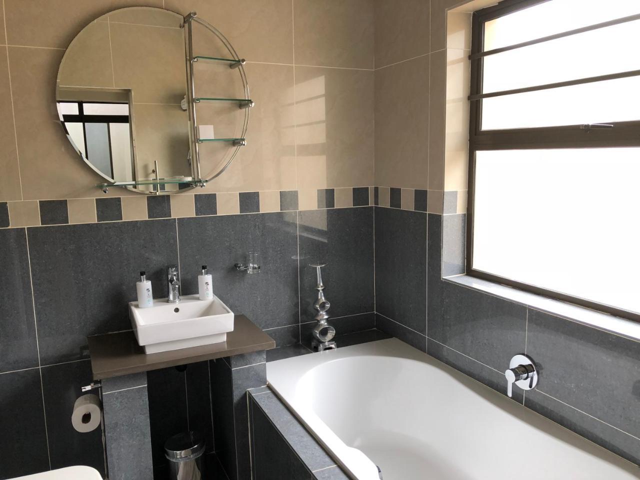 Coral Beach Bed & Breakfast East London Dış mekan fotoğraf