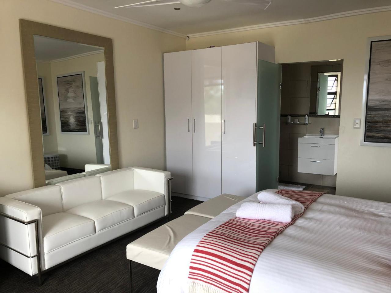 Coral Beach Bed & Breakfast East London Dış mekan fotoğraf