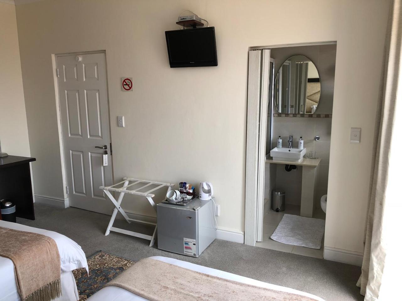 Coral Beach Bed & Breakfast East London Dış mekan fotoğraf