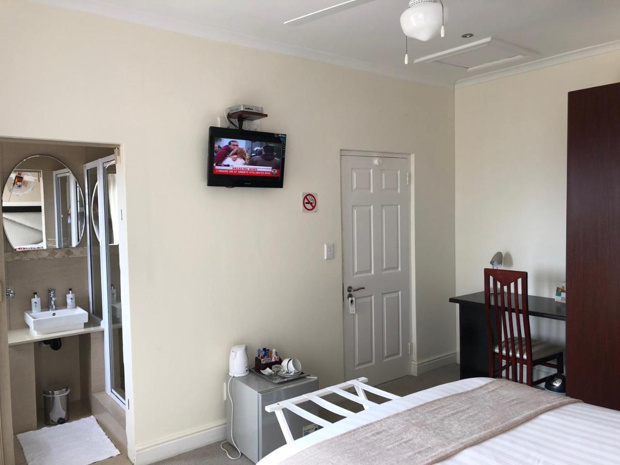 Coral Beach Bed & Breakfast East London Dış mekan fotoğraf