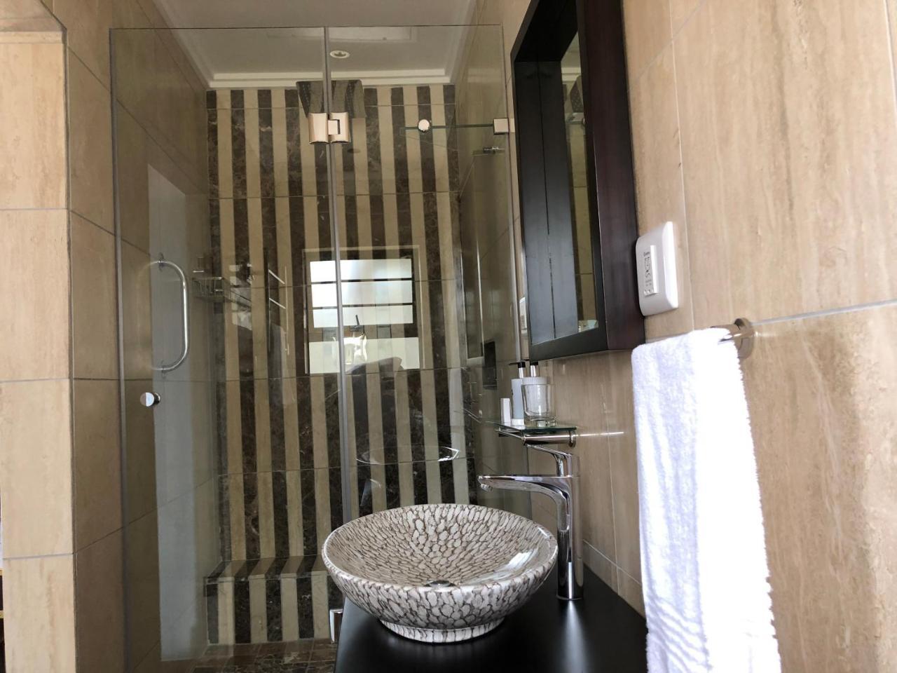 Coral Beach Bed & Breakfast East London Dış mekan fotoğraf